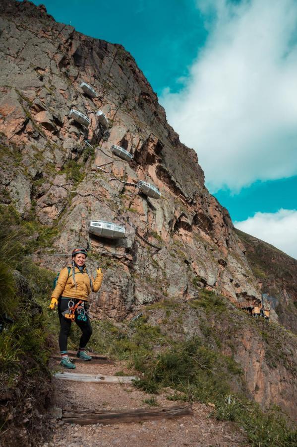 Starlodge Adventure Suites Urubamba Exterior photo
